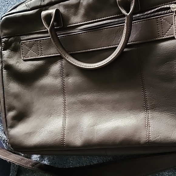 Bugatti pur leather briefcase - Picture 4 of 4